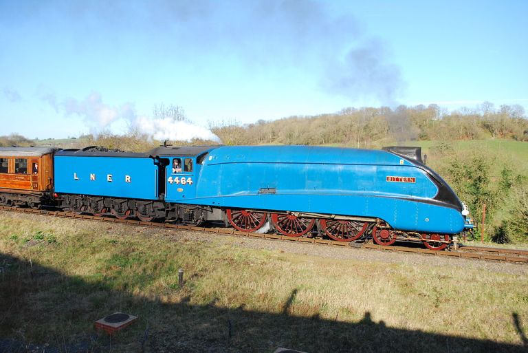 A4 Class "Bittern" on the Severn Valley Railway. By Hugh Llewelyn from Bristol, UK (4464Uploaded by Oxyman) [CC-BY-SA-2.0], via Wikimedia Commons