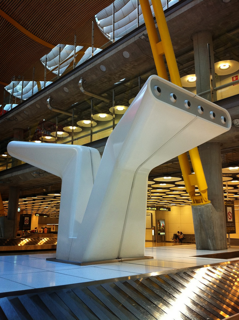 One of the air conditioning units at Terminal 4, this one is at the baggage carousel. By Gianpaolo Fusari [CC BY 2.0] via this flickr page