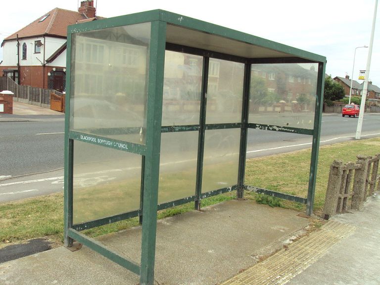 Tram stop at Westbourne Road. By Green Lane (Own work) [GFDL or CC-BY-SA-3.0-2.5-2.0-1.0], via Wikimedia Commons