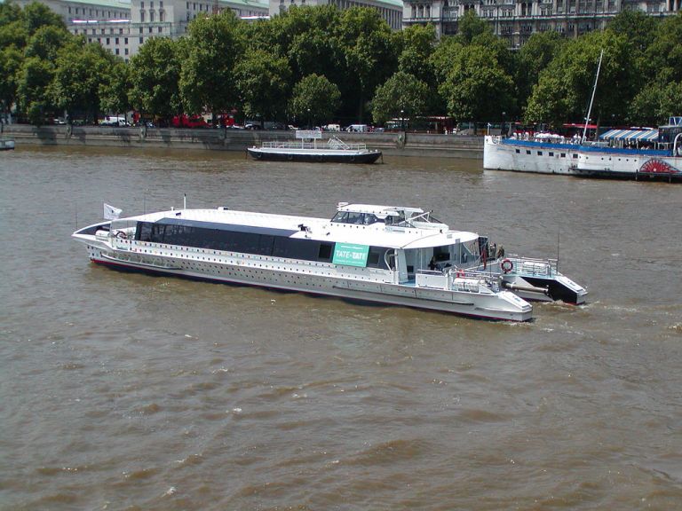 The Damien Hirst decorated Thames Clipper ferry, on the Tate to Tate service, June 2003. By 7_70 [CC BY 2.0] via this flickr page