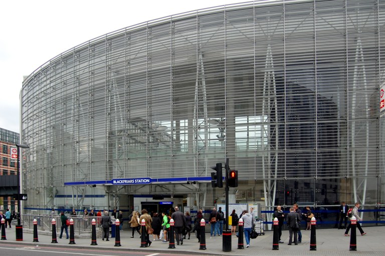 Blackfriars northern ticket hall, April 2014. By Daniel Wright [CC BY-NC-ND 2.0] via this flickr set
