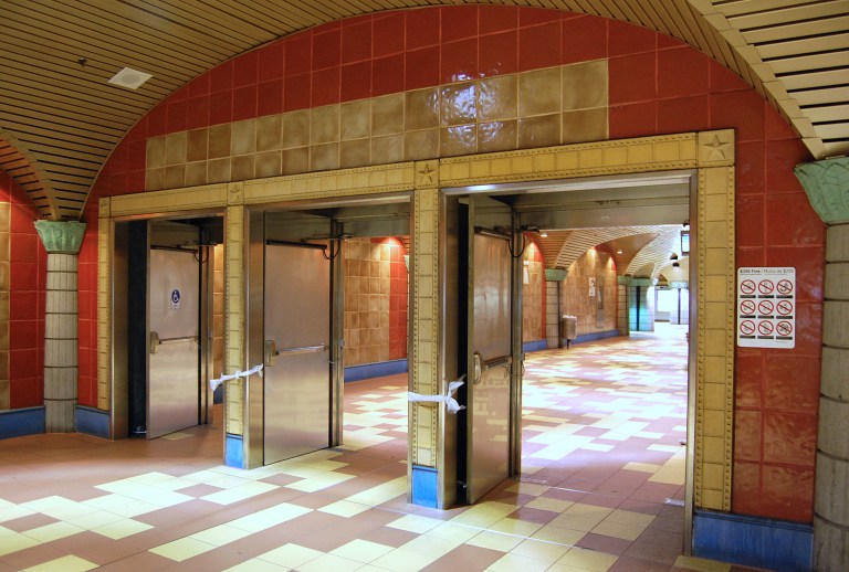 Doorways at Hollywood/Vine station, May 2014. By Daniel Wright [CC BY-NC-ND 2.0]