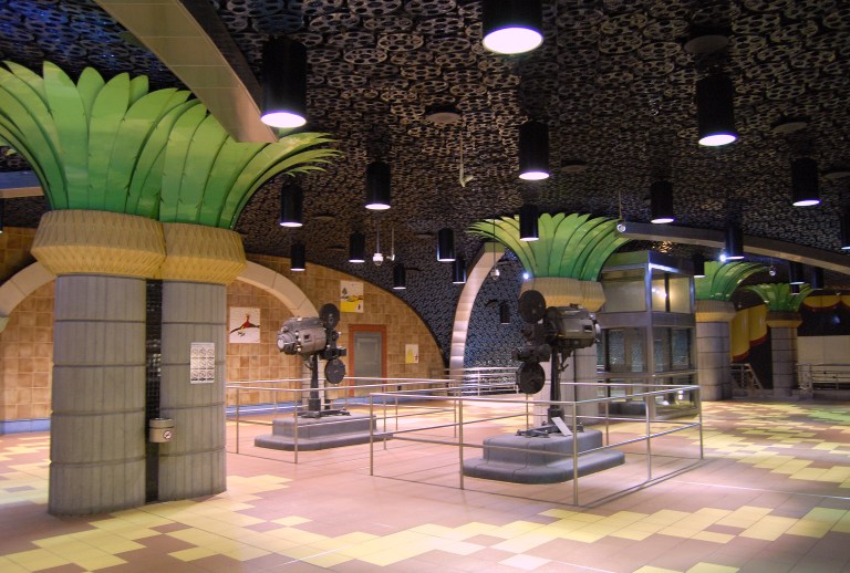 Above the platforms at Hollywood/Vine station, May 2014. By Daniel Wright [CC BY-NC-ND 2.0]