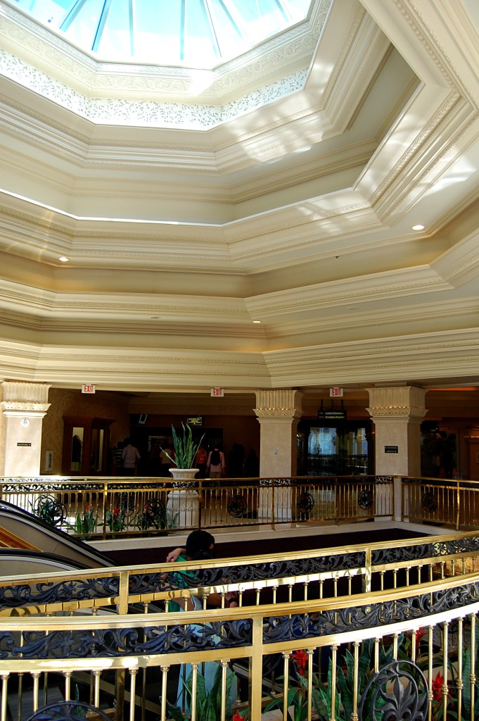 Exalibur North tram station, Las Vegas, May 2014. By Daniel Wright [CC BY-NC-ND 2.0] from this flickr set