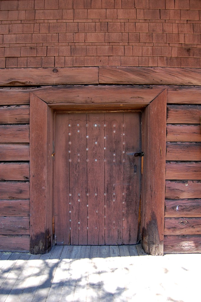 External door at Grand Canyon train depot. Photo by Daniel Wright [CC BY-NC-ND 2.0] via this flickr set