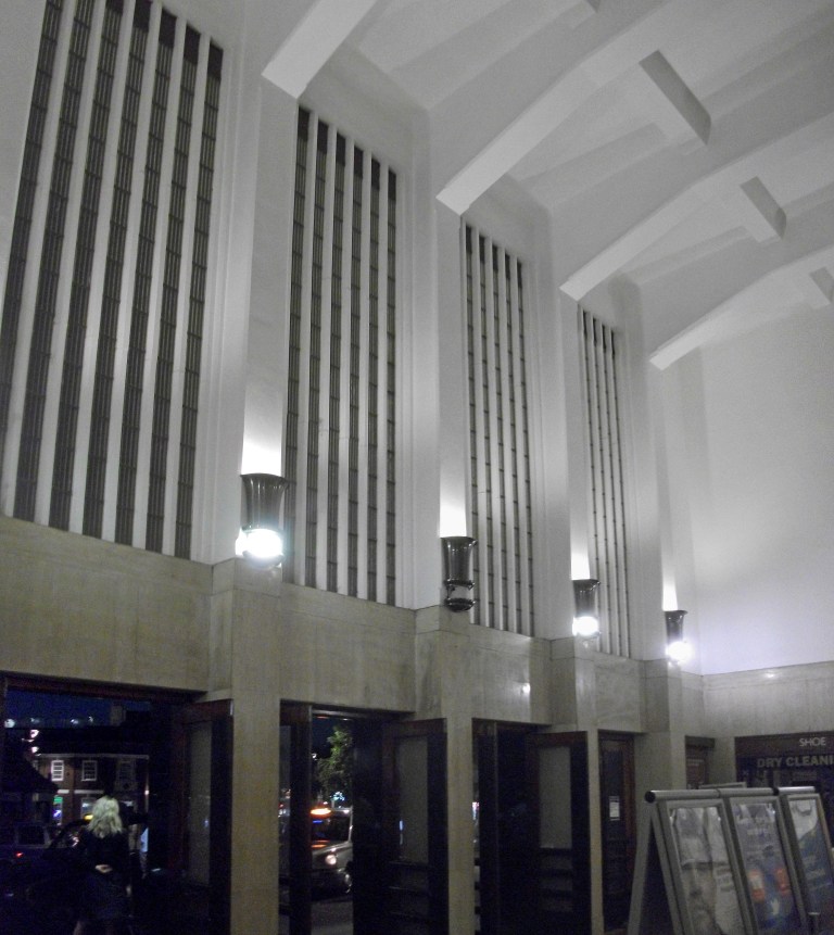 Northern ticket hall, Surbiton station (July 2014). Photo by Daniel Wright [CC BY_NC_ND 2.0] via this flickr set