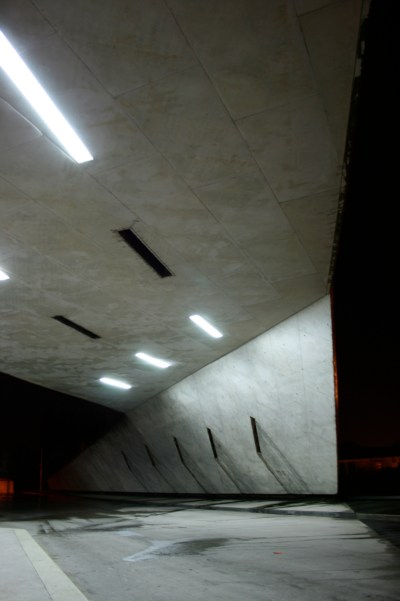 Lighting and skylights in the main building at Hoenheim-Nord. Photo by Selj [CC BY 2.0] via this flickr page