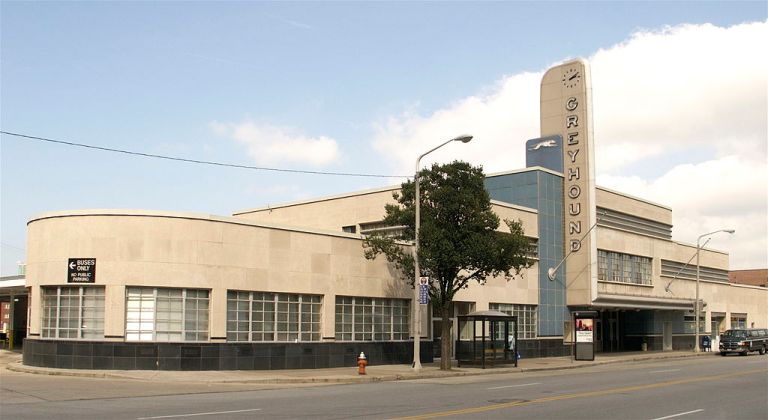 Cleveland Greyhound terminal. Photo by Colin Rose (Flickr) [CC BY 2.0], via Wikimedia Commons