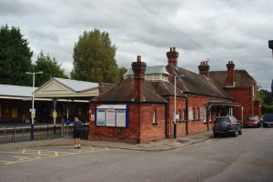 Clandon station, Surrey. Photo by Peter Trimming [CC BY-SA 2.0], via Wikimedia Commons