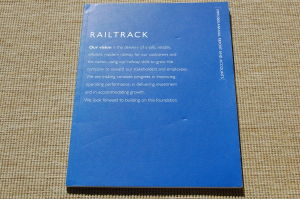 Railtrack 1999-2000 Annual Report