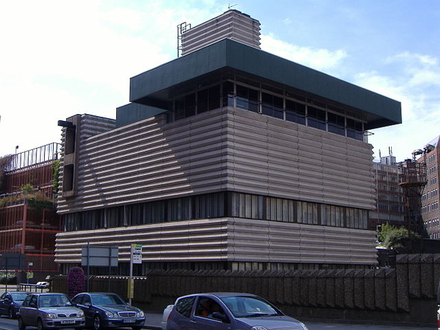 640px-New_Street_Signal_Box,_Birmingham