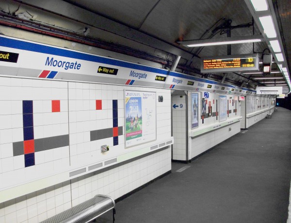 Moorgate station, London, still withperfect Network SouthEast decor, a mere 19 years after the privatisation of British Rail. Photo by Daniel Wright [CC BY-NC-ND 2.0] via this flickr page