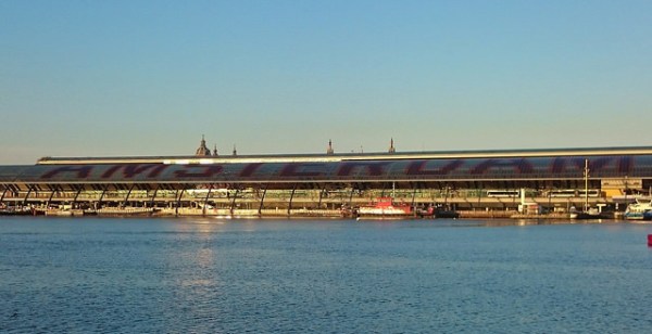 Amsterdam Centraal Busstation from the north side. Photo by Peter Eijkman (meijkie) [CC BY 2.0] via this flickr page