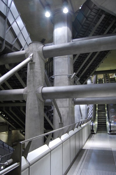 Westminster Underground station. Photo by Daniel Wright [CC BY-NC-ND 2.0] via this flickr album