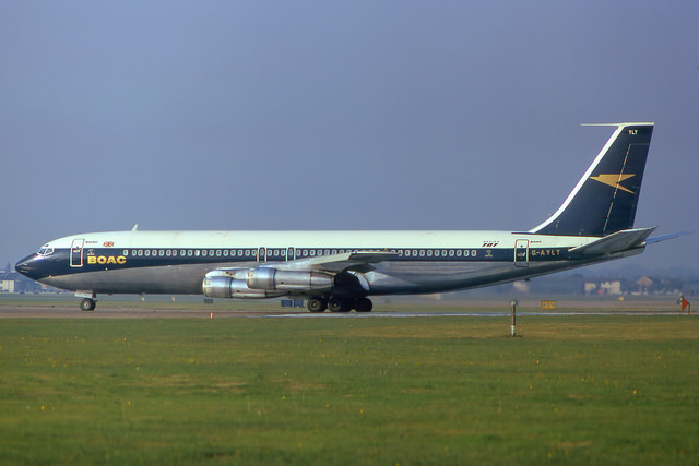 The second version of the BOAC corporate identity, seen on a Boeing 707. Photo by Bruno Geiger Airplane Pictures and Collection [CC BY 2.0] via this flickr page