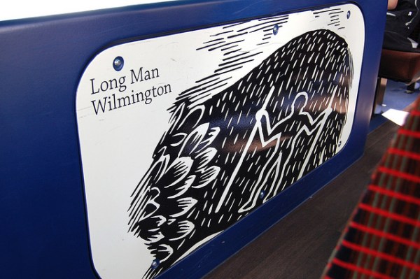 Upper deck stairwell surround on bus 490. Photo by Daniel Wright [CC BY-NC-ND 2.0] via this flickr set