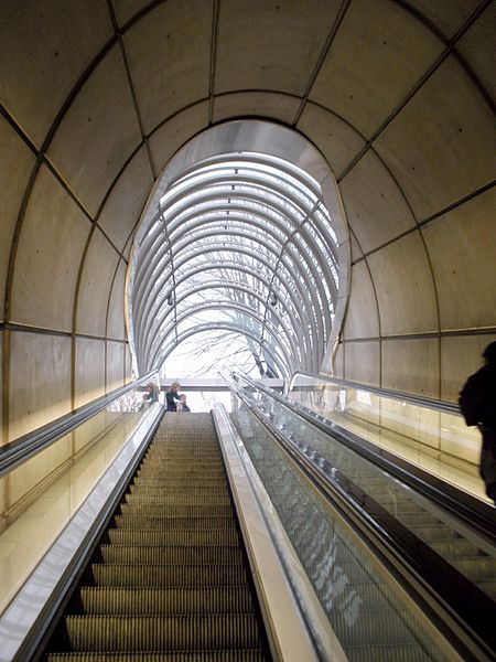 The Underground World of Norman Foster (Metro Bilbao, Bilbao, Spain ...