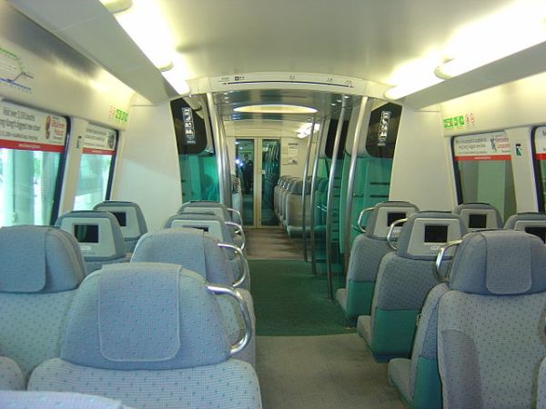 Airport Express train interiors are designed to be restful. Photo by KMB-ATE1 (Own work) [GFDL or CC BY-SA 3.0], via Wikimedia Commons