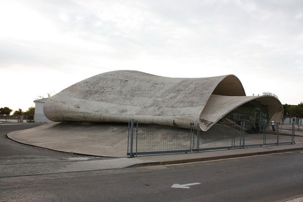 Casar de Cáceres bus station. Photo by Jose Antonio Cotallo López [CC BY-ND 2.0] via this flickr page