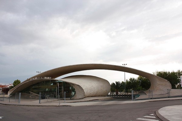 Casar de Cáceres bus station. Photo by Jose Antonio Cotallo López [CC BY 2.0] via this flickr page
