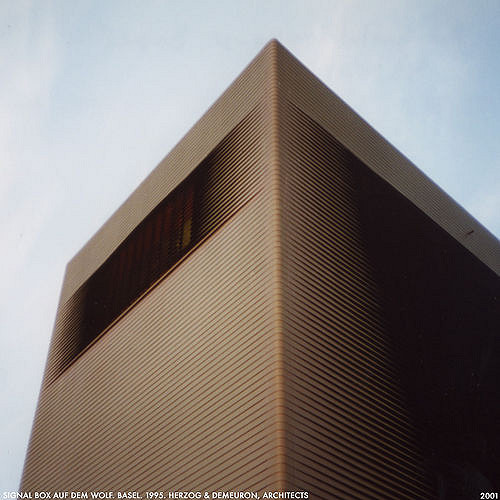 Signal Box Auf dem Wolf. Photo by Dystopos [CC BY 2.0] via this flickr page