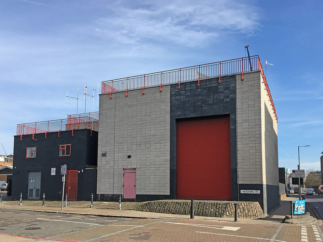 32928285861_8f4beeb581_z